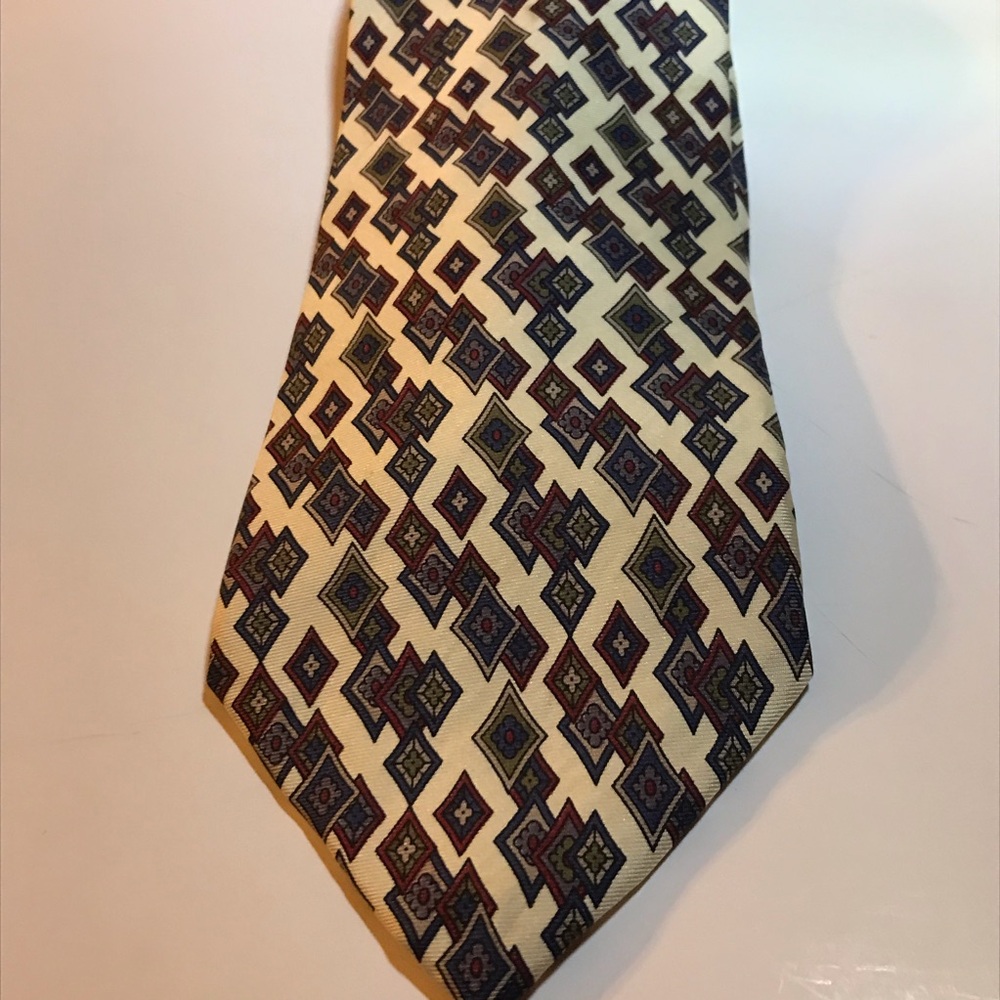 Vintage Christian Dior Monsieur Ivory Diamond medallion Silk Neck Tie